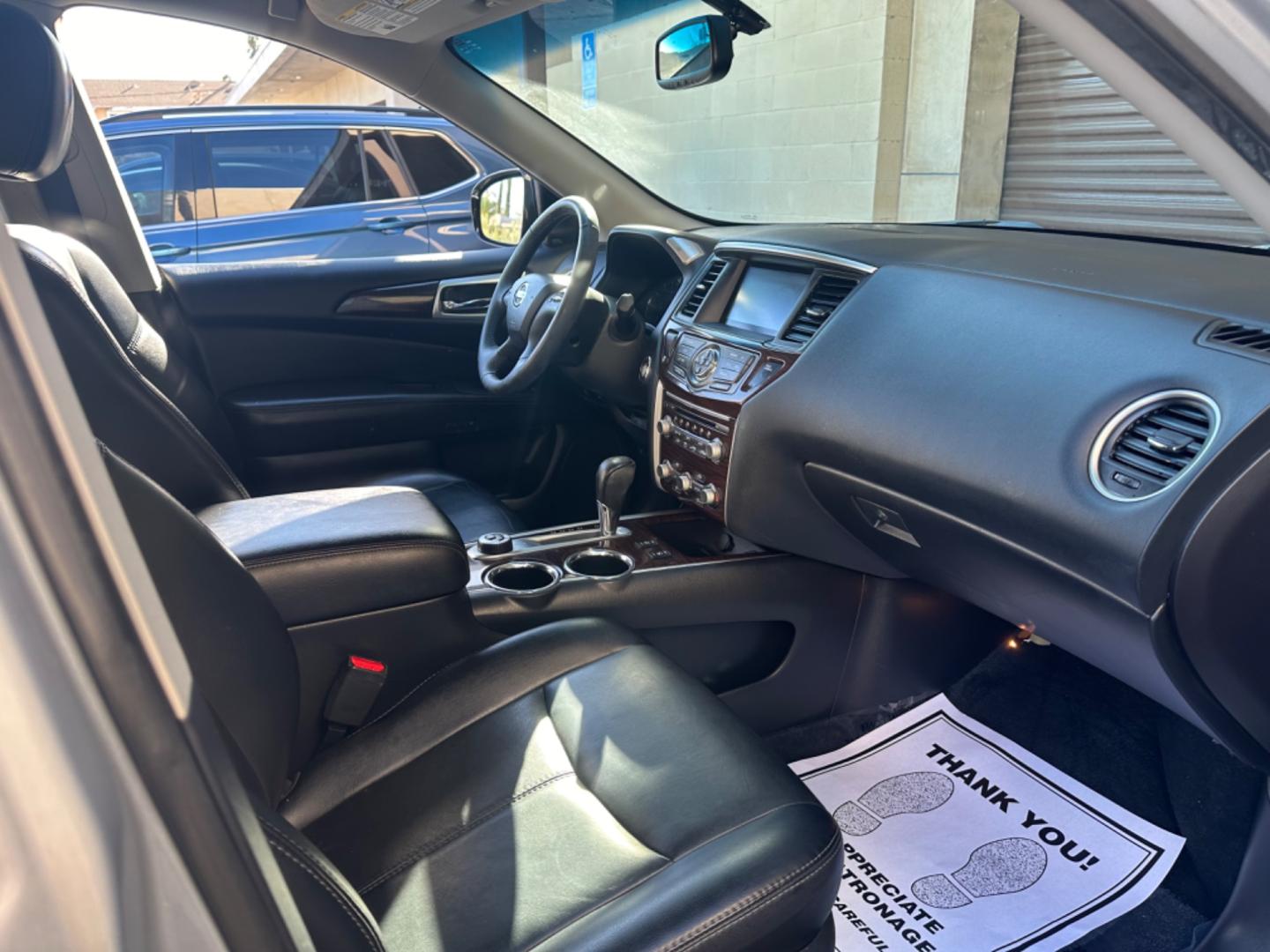 2015 Silver Nissan Pathfinder (5N1AR2MM6FC) , AUTOMATIC transmission, located at 30 S. Berkeley Avenue, Pasadena, CA, 91107, (626) 248-7567, 34.145447, -118.109398 - Crown City Motors is a used “Buy Here Pay Here” car dealer in Pasadena CA. “Buy Here Pay Here” financing, means that when you purchase your vehicle from our dealership, that you make the payments to the dealership as well. We do not need the banks approval to get you approved for a used auto - Photo#12